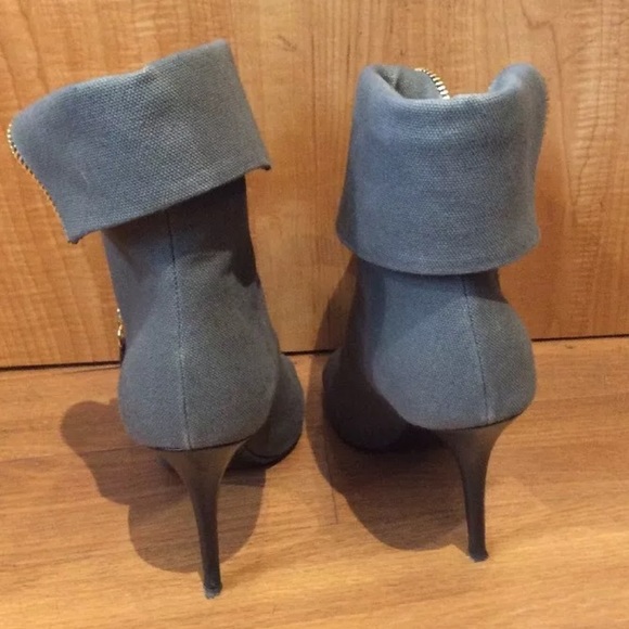 Giuseppe Zanotti Army Green Heels - Picture 2 of 5